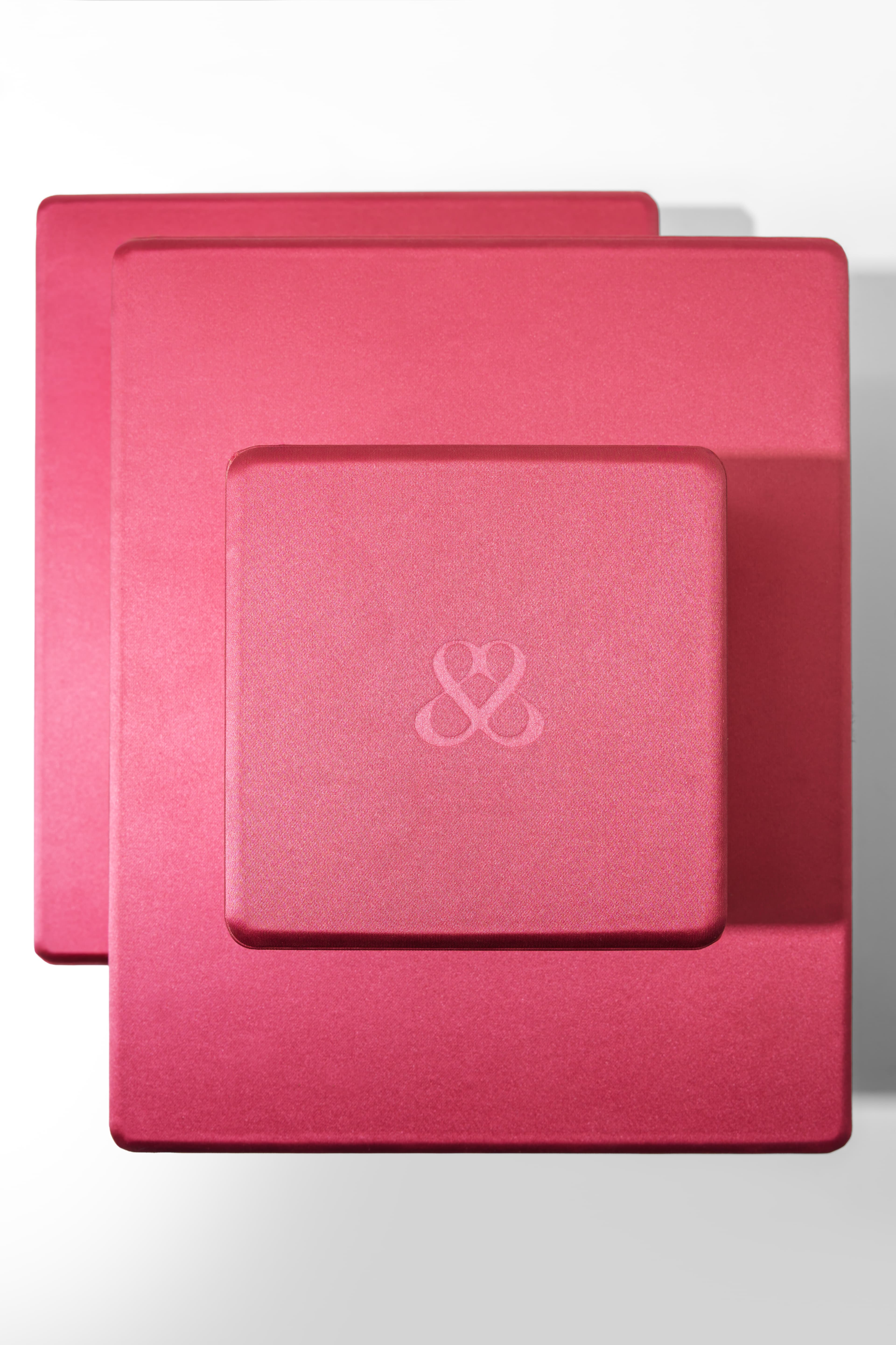 Gift service and packaging detail two